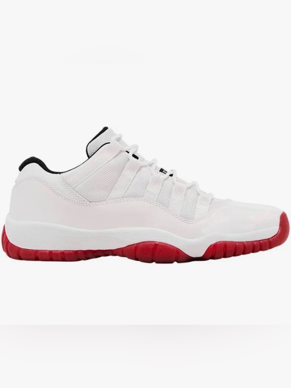 ♥️ NIKE Retro Low Jordan 11 White Red patent leather w round white laces.